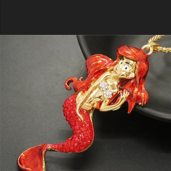 NWT Betsey Johnson Crystal Little Mermaid Pendant